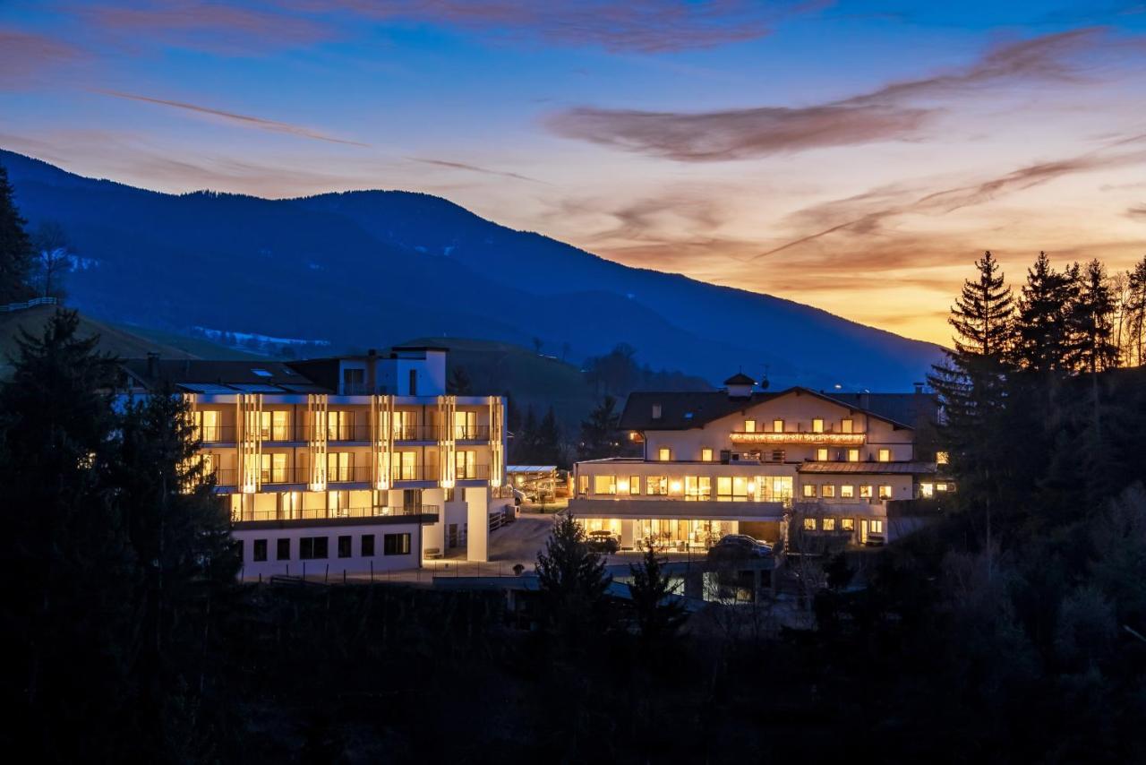 Hotel Torgglerhof Брессаноне Экстерьер фото